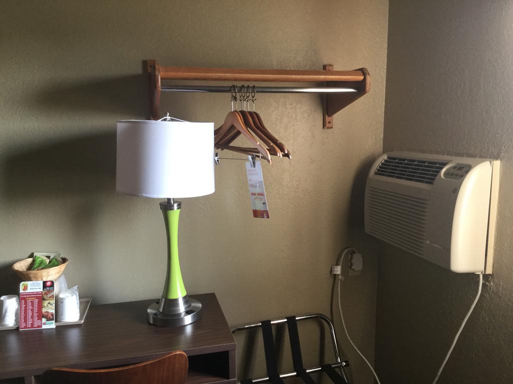 Super 8 By Wyndham Youngstown/Austintown Экстерьер фото